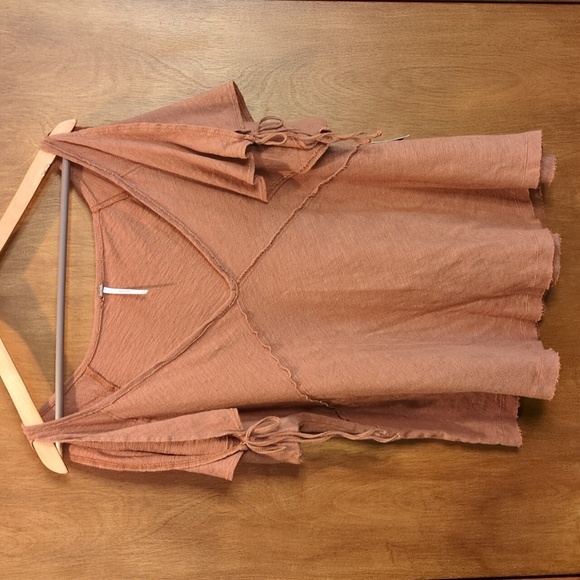 Free People Tops - Free People Cold Shoulder Tee In Copper Size M